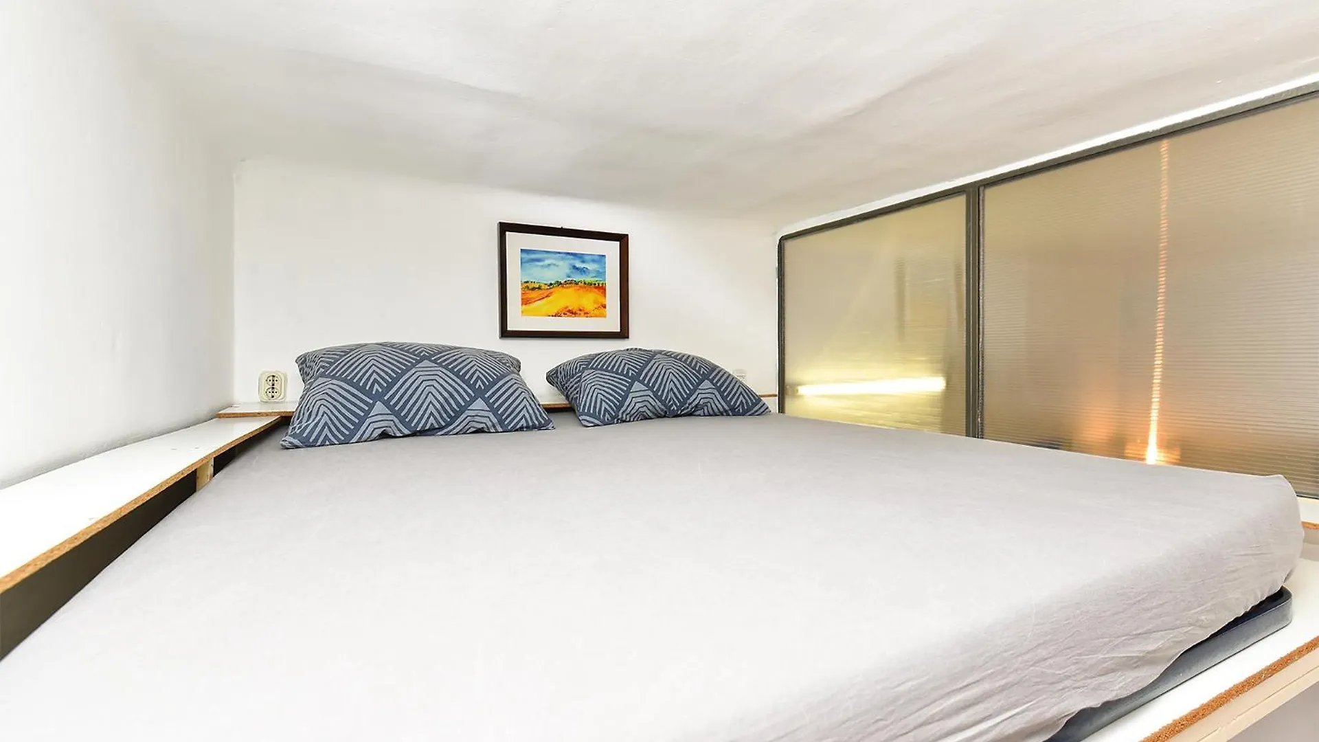 Apartment Marie Louise 2396 0*, Πούλα